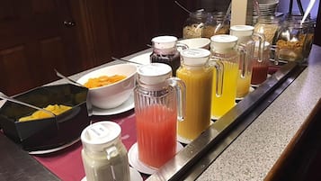 فطور أوروبي يوميًا مقابل رسوم