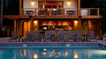 Outdoor pool, open 10 AM to 10 PM, pool umbrellas, sun loungers