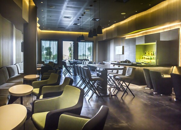 Lounge - Jakson Inns (Phaltan)