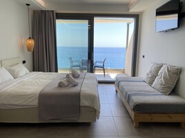 Espaço de trabalho para notebook, Wi-Fi de cortesia, roupa de cama