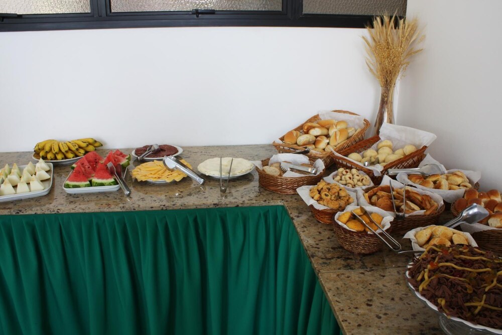 Pisa Plaza Hotel by null