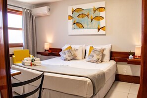 Standaard kamer | Een kluis op de kamer, beddengoed