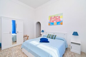 Individually furnished, desk, blackout curtains, free WiFi - Villa Panoramica (Ischia)