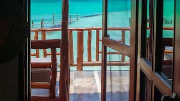 Superior Quadruple Room, Beachfront | 1 bedroom, in-room safe