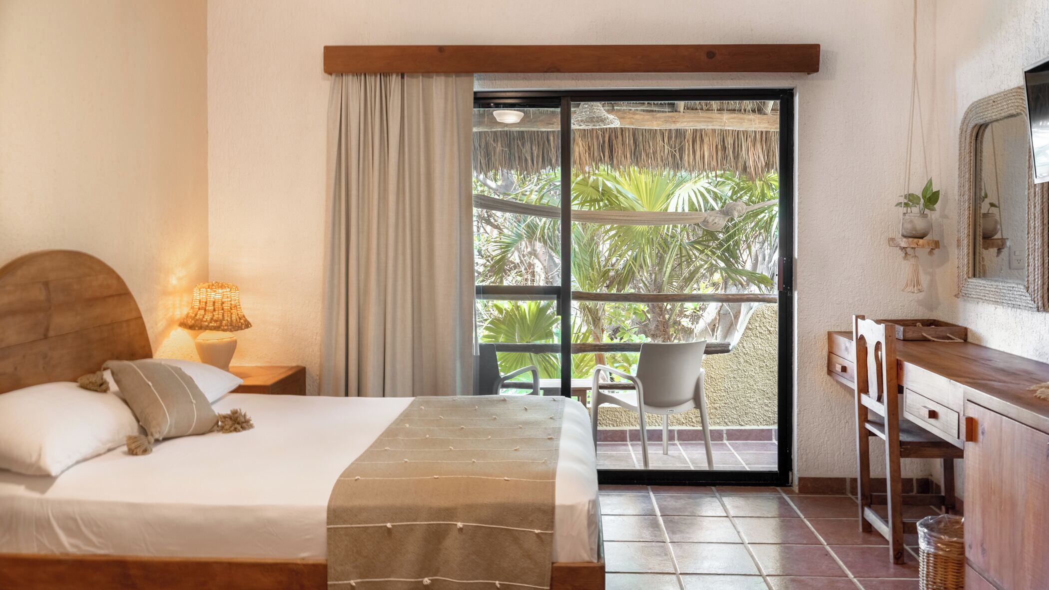 standard room, 2 double beds, garden view | minibar, in-room safe, free wifi, bed sheets