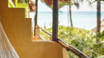 Dobbeltrom – standard, 2 dobbeltsenger, delvis sjøutsikt | Utsikt fra rommet