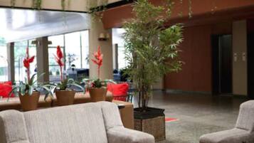 ๋ก๋น ์ข์ ๊ณต๊ฐ