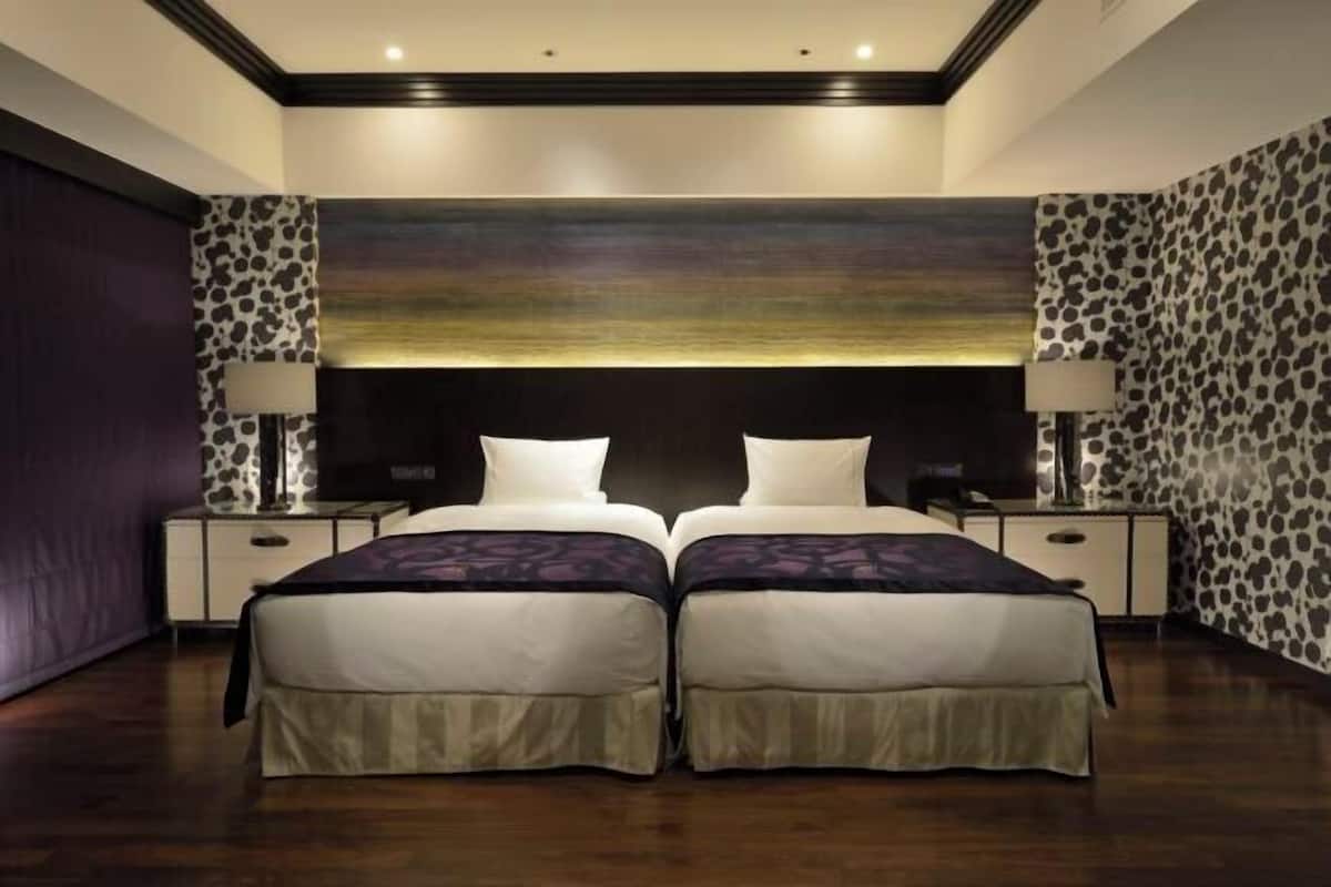 1 bedroom, down comforters, in-room safe, laptop workspace