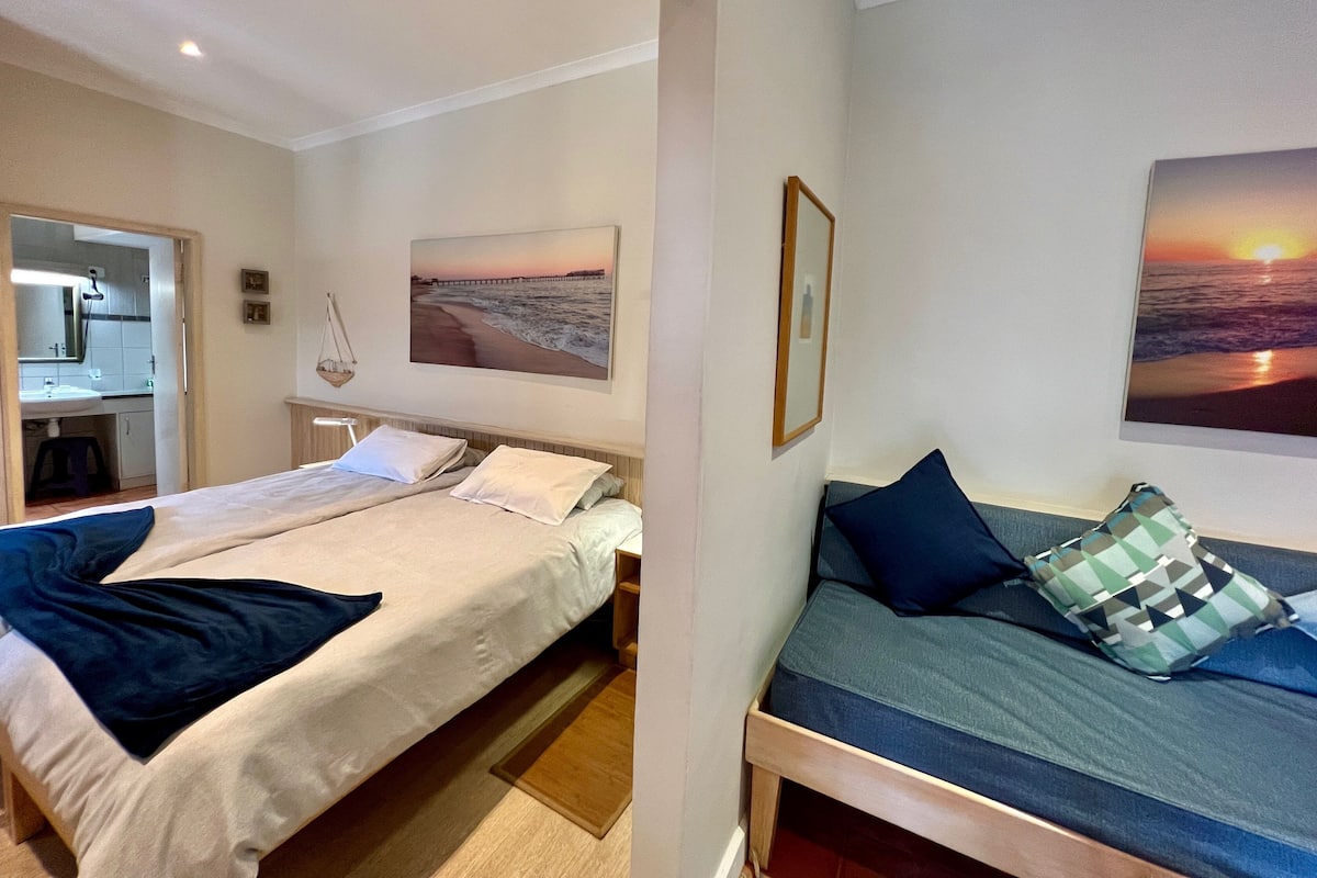 Comfort Twin Room | In-room safe, individually decorated, individually furnished