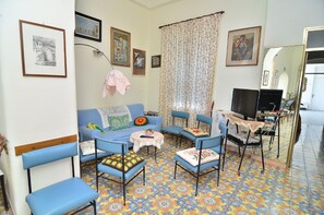 Khu tiếp khách ở sảnh