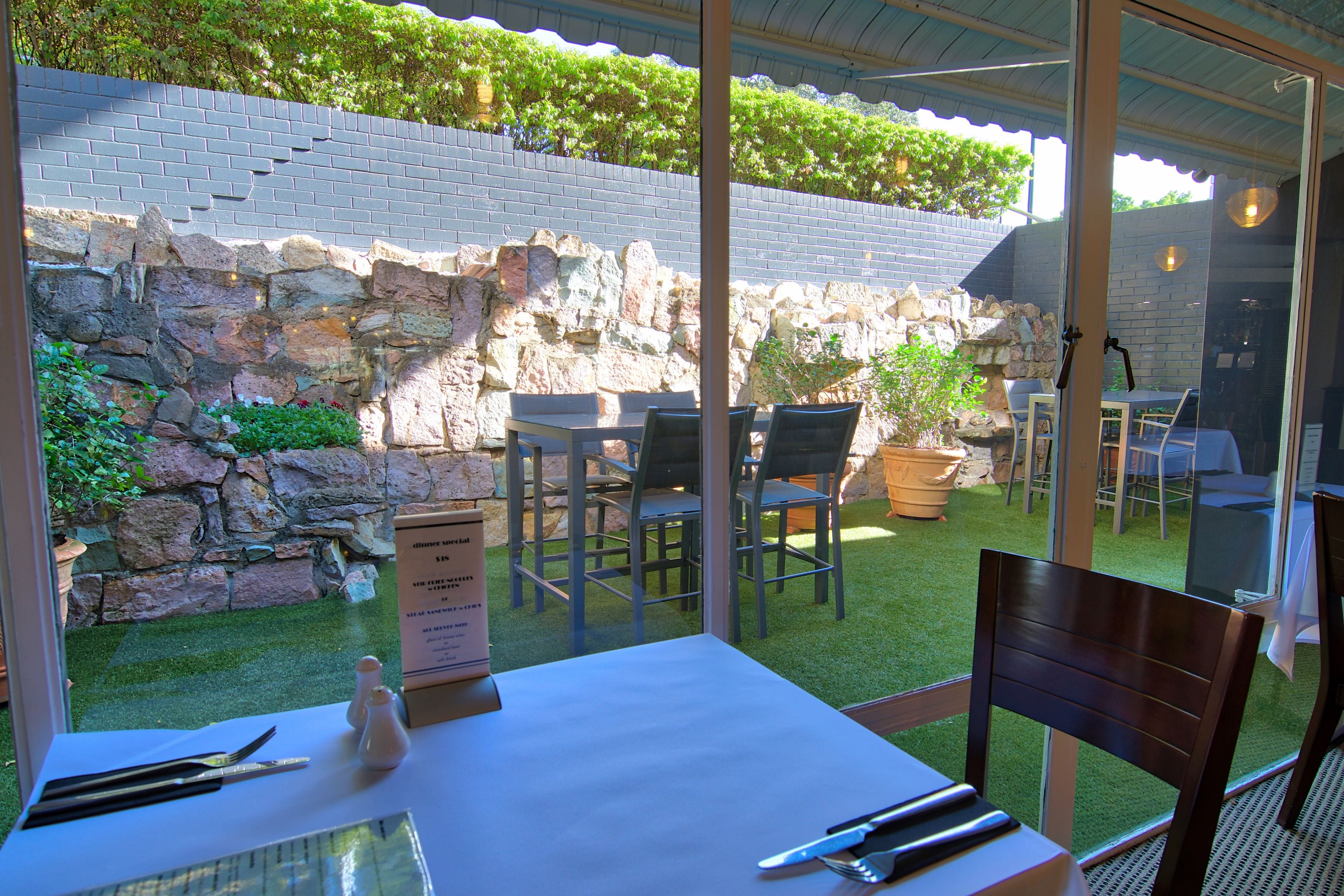 Päivittäinen tilauksen mukaan valmistettu aamiainen maksusta