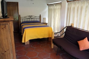 Suite Estandar | Minibar, in-room safe, blackout drapes, free cribs/infant beds - Hotel La Villa Real (Cuautla)
