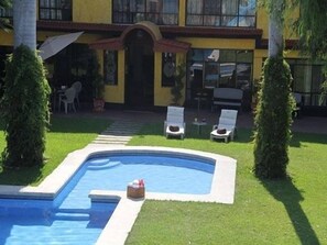 Outdoor pool - Hotel La Villa Real (Cuautla)