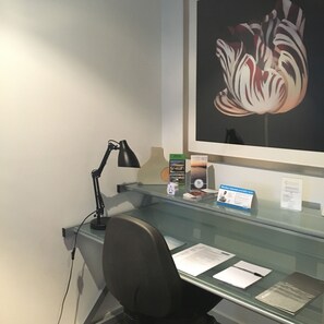 Room amenity - Brighton Bay Apartments (Brighton)