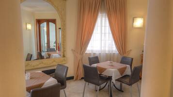 Free buffet breakfast