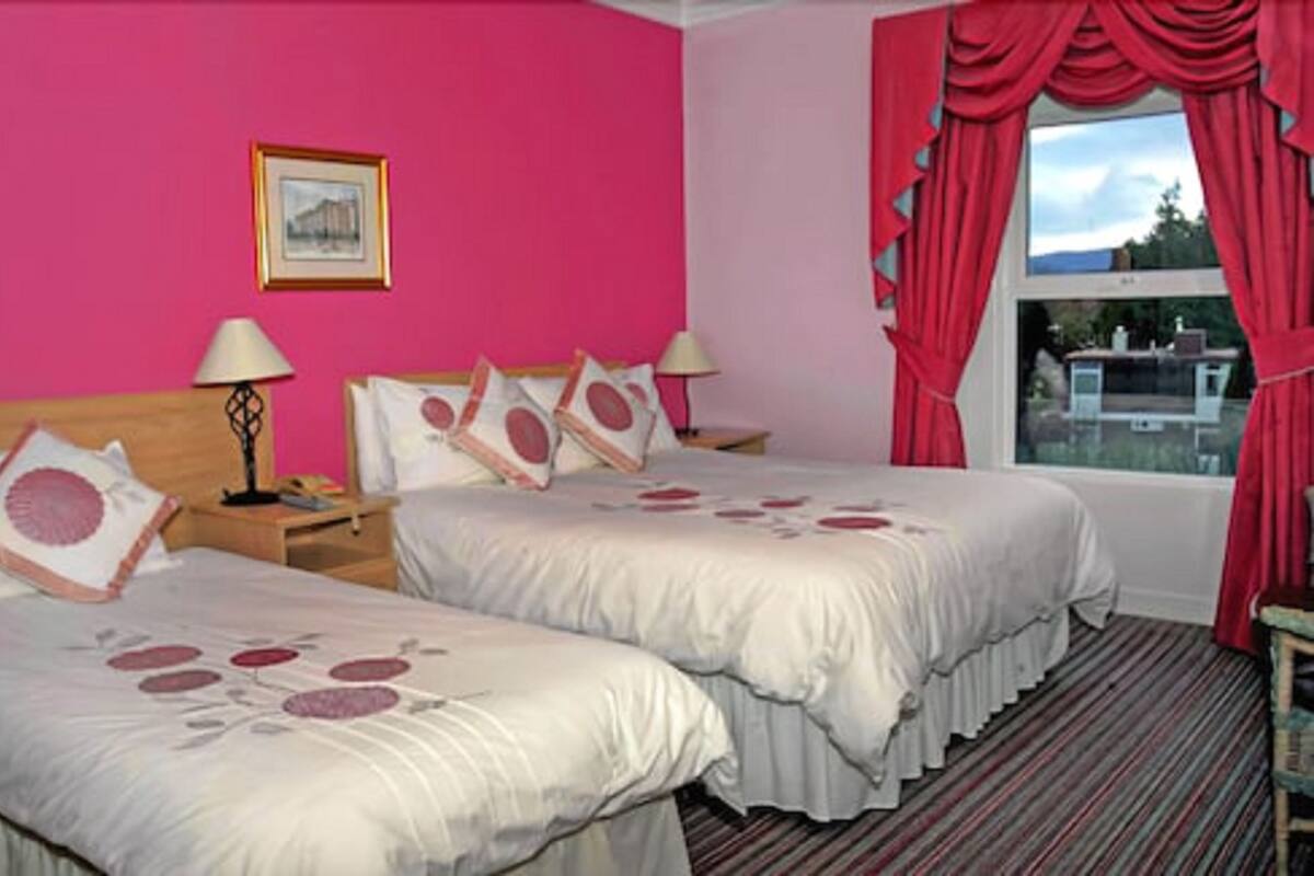 Triple Room (Double & Single bed)