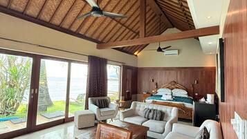 Superior Double Room | Living area | LED TV