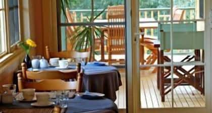 Riverview Boutique Motel