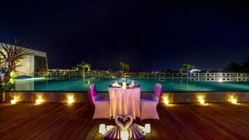 International cuisine, pool views