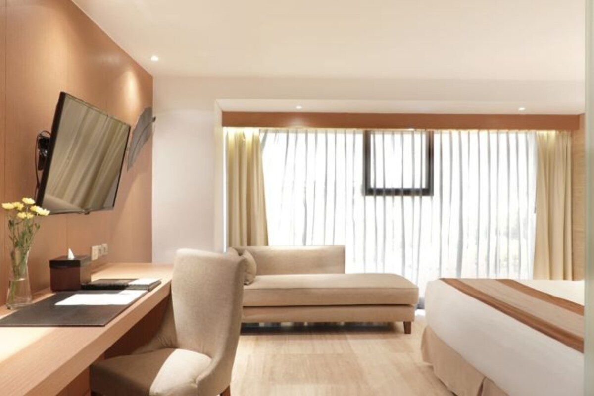 Select Comfort 床墊、迷你吧、客房內保險箱、書桌