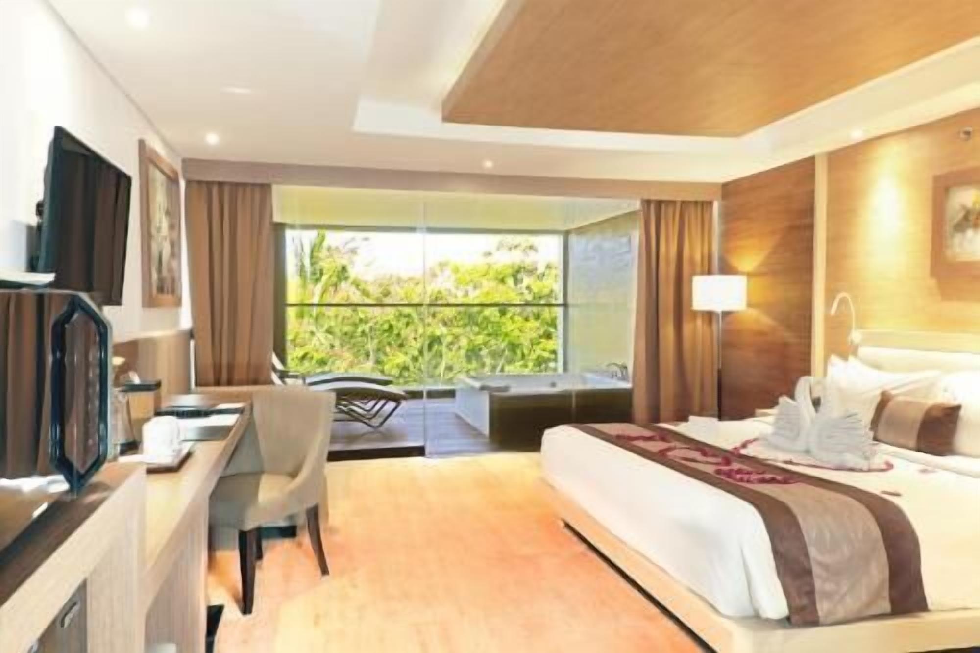 Select Comfort beds, minibar, in-room safe, desk