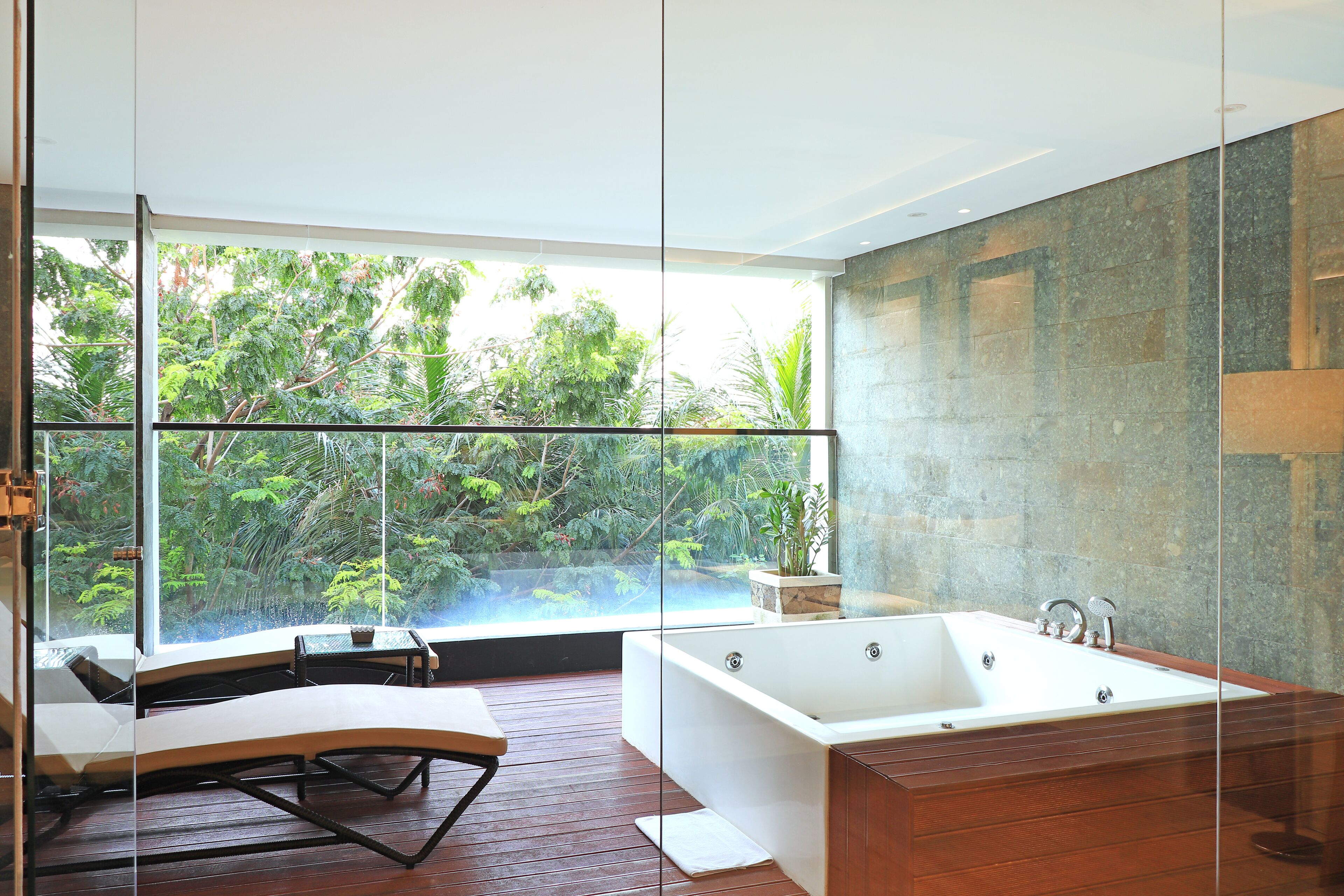 whirpool suite room  | private spa tub