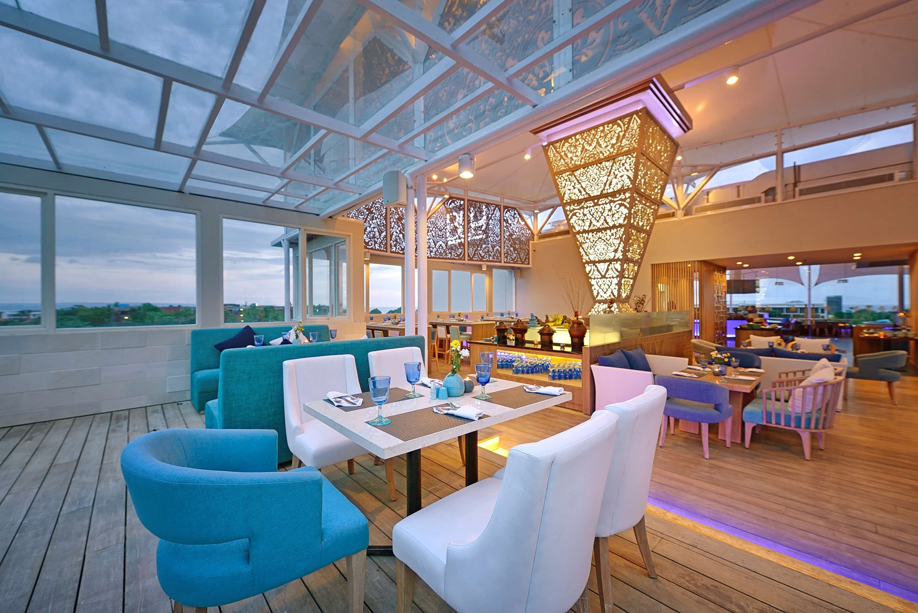 international cuisine, pool views