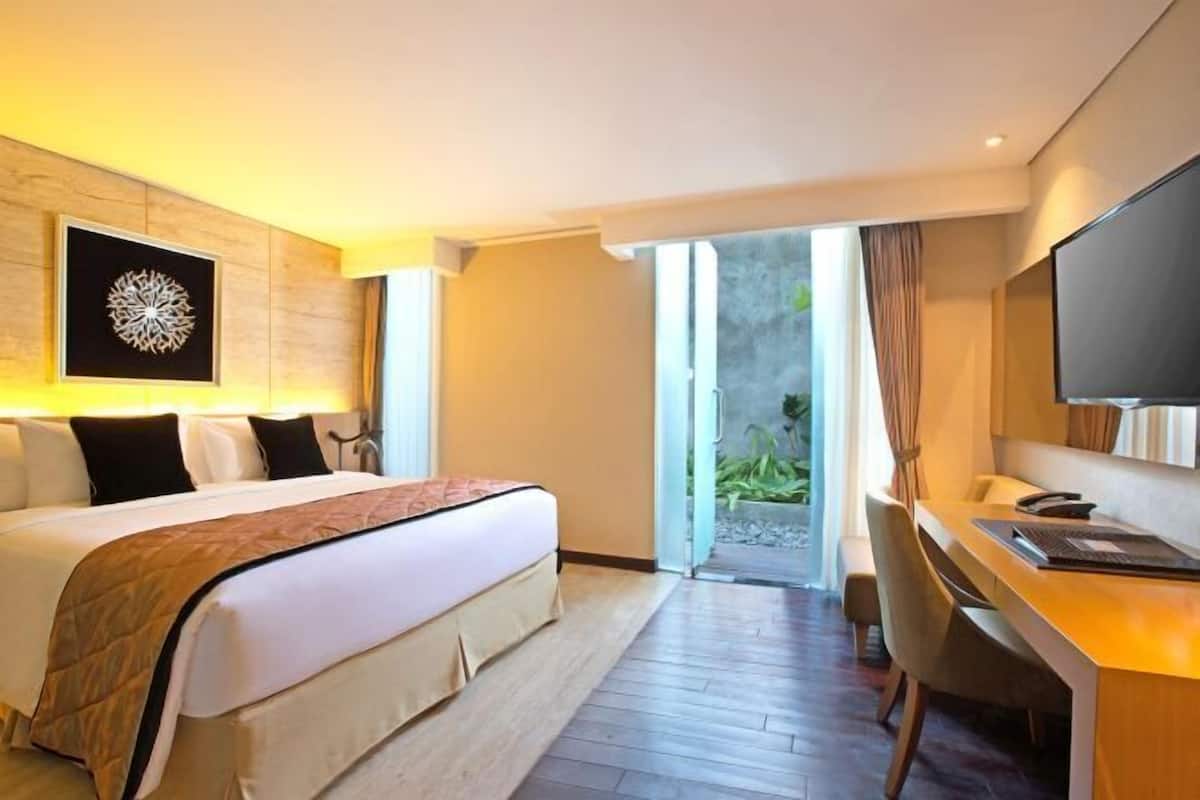 Camas Select Comfort, minibar y caja de seguridad en la habitación