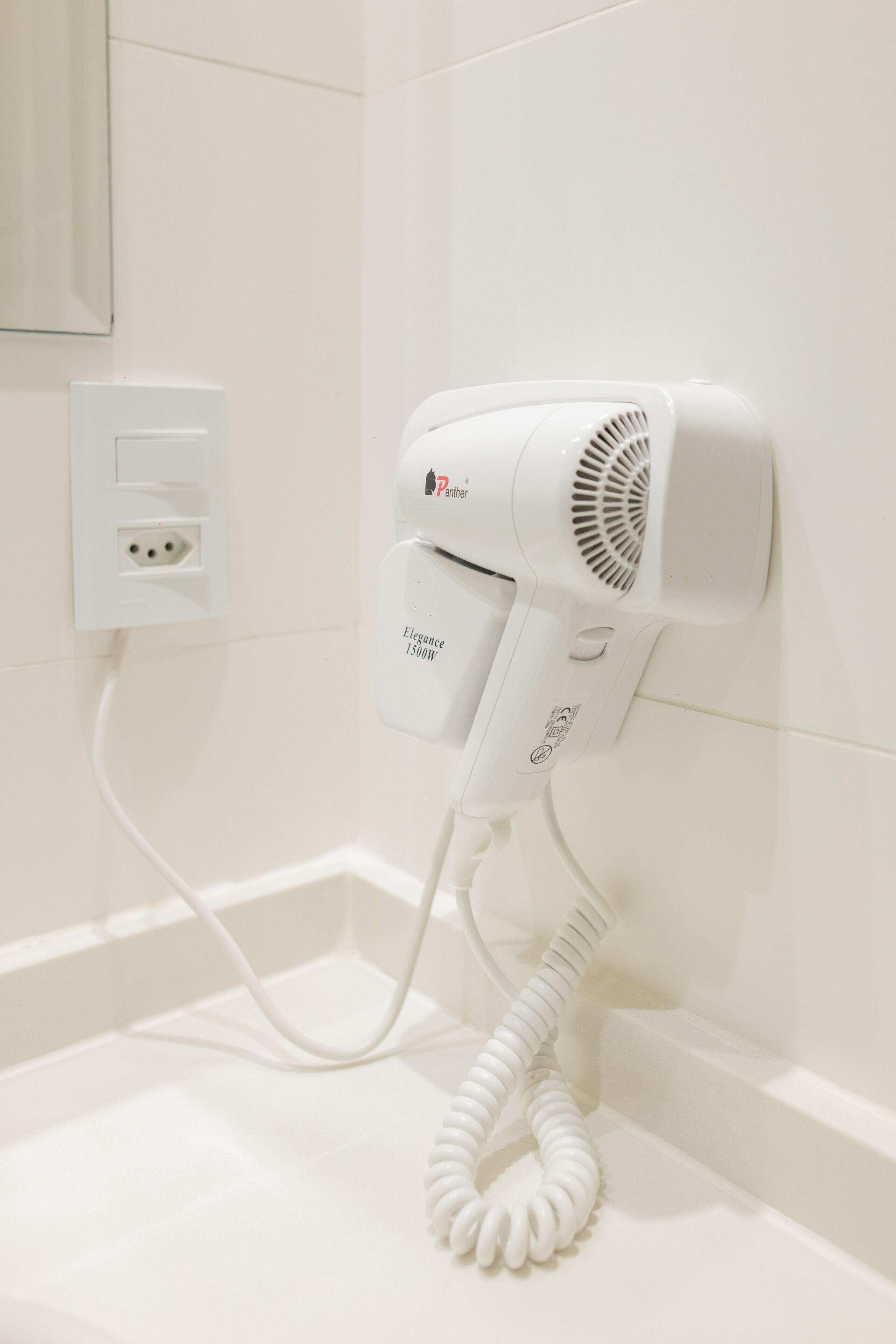 superior suite, 2 bedrooms | bathroom | shower, free toiletries, hair dryer, towels