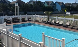 Outdoor pool - Dunes by the Ocean (Point Pleasant Beach)