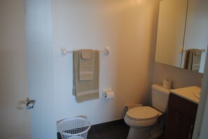 Bathroom - Grand Suites (Jersey City)