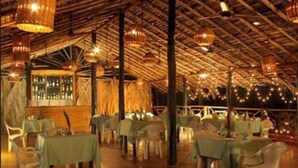 Bar (on property) - Lillywoods Highland Beach Resort (Candolim)