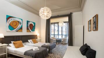 Driepersoonskamer, 2 eenpersoonsbedden | Gratis wifi