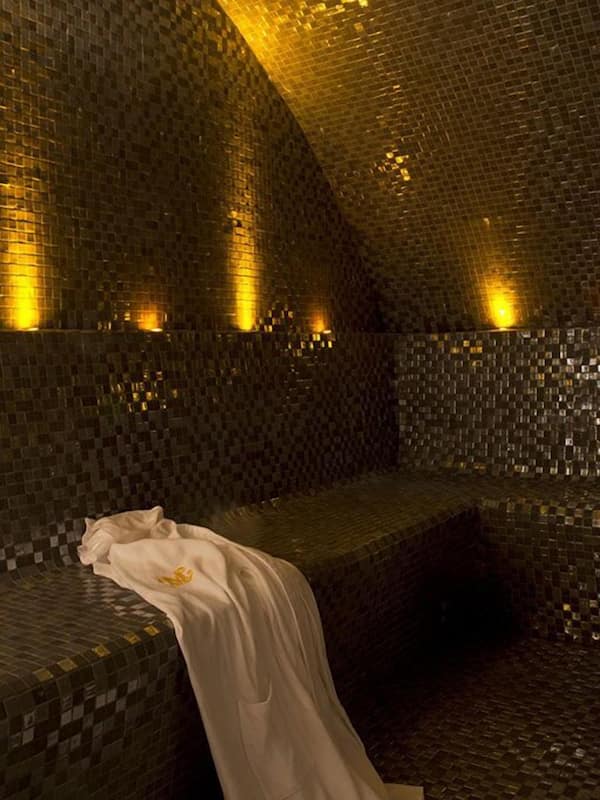 Steam room, Turkish bath, body treatments, hot stone massages
