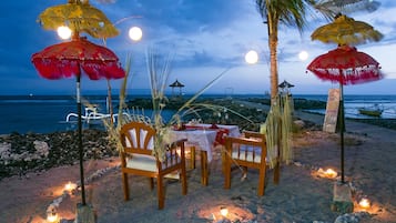 On the beach, white sand, snorkelling, fishing