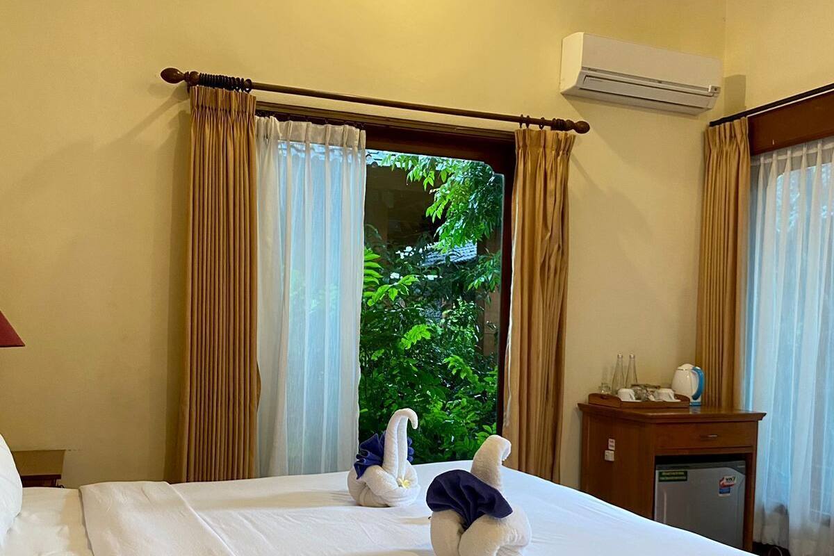 family room original garden view | 1 bedroom, premium bedding, in-room safe, desk