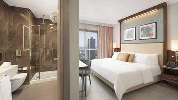 Minibar, in-room safe, free WiFi