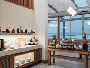 Breakfast, lunch and dinner served