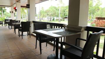 Daily buffet breakfast (PHP 1660 per person)