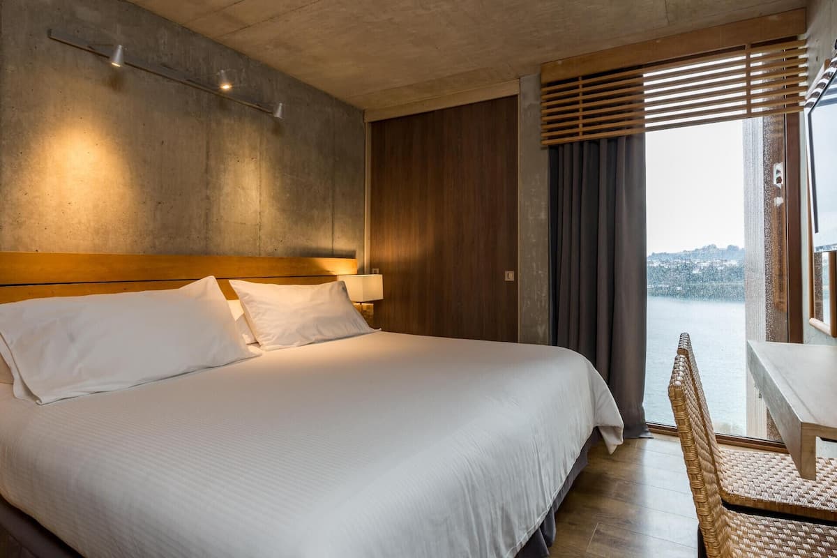 1 bedroom, in-room safe, desk, free WiFi
