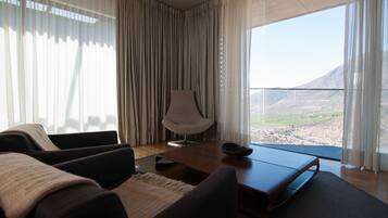 Loftsrom | Safe på rommet, skrivebord, barnesenger (inkludert) og wi-fi (inkludert)