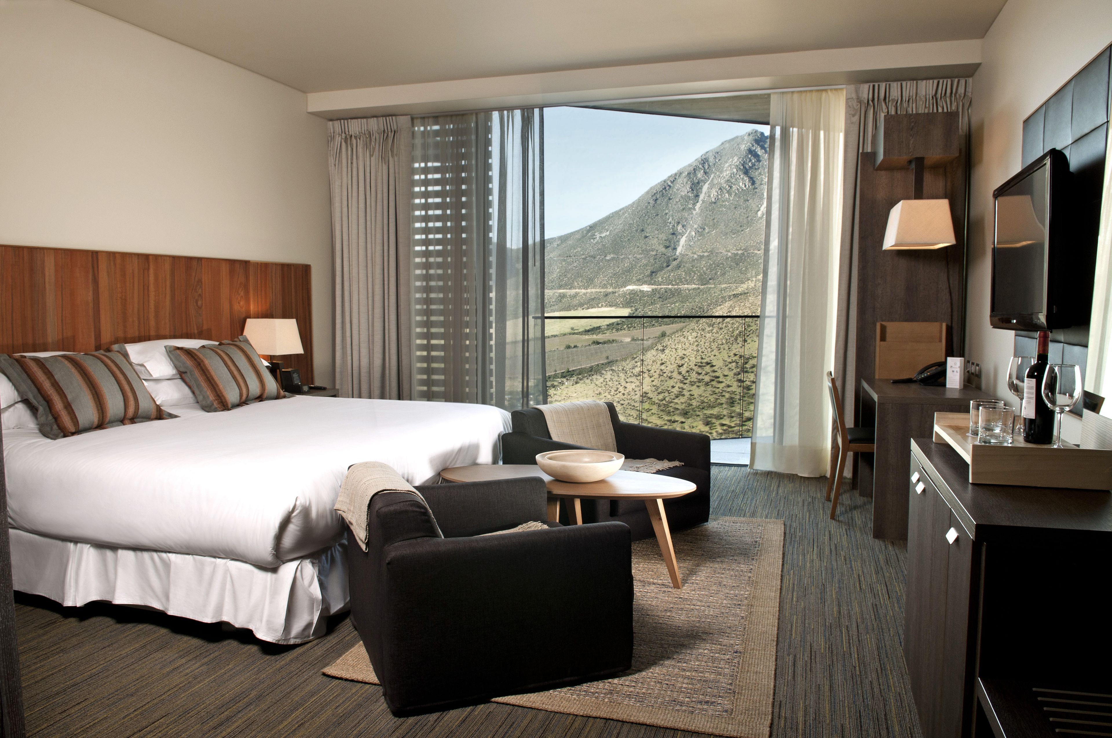 room | in-room safe, desk, free cots/infant beds, free wifi