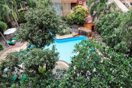 ์ํํธ, ์นจ์ค 2๊ฐ (2 Bedrooms Apartment) | ๋ฏธ๋๋ฐ, ๊ฐ์ค ๋ด ๊ธ๊ณ , ์ฑ
์, ์๋ง ์ปคํผ