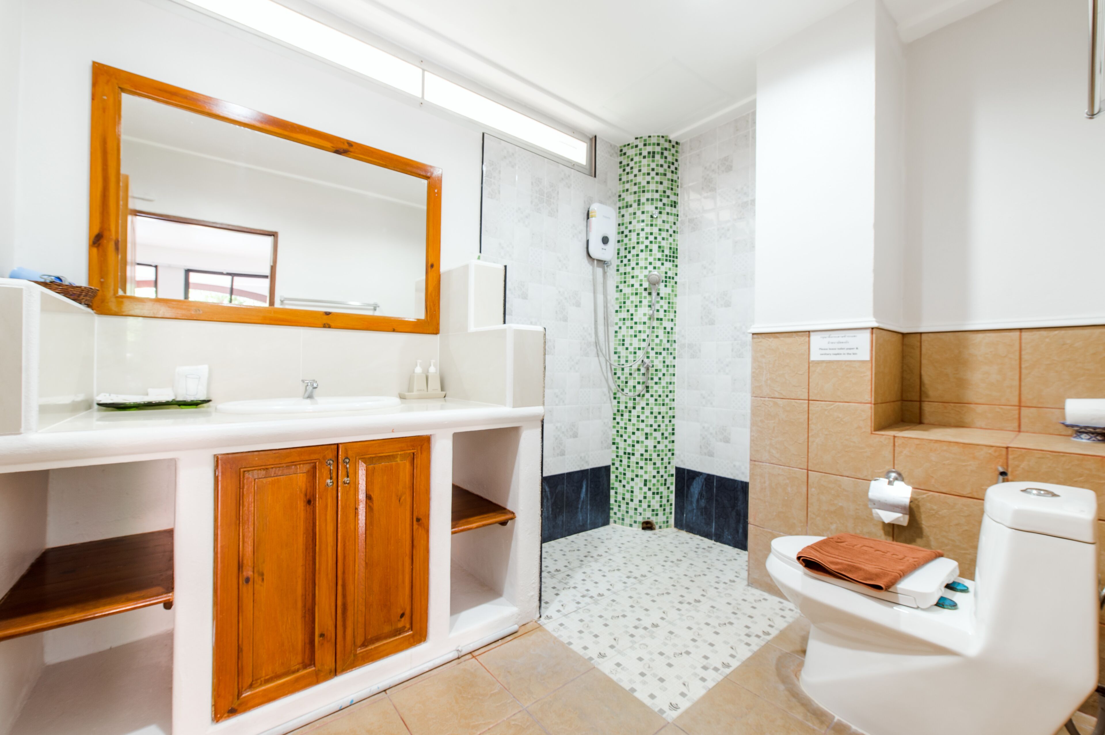 superior double room | 1 bedroom, minibar, in-room safe, desk