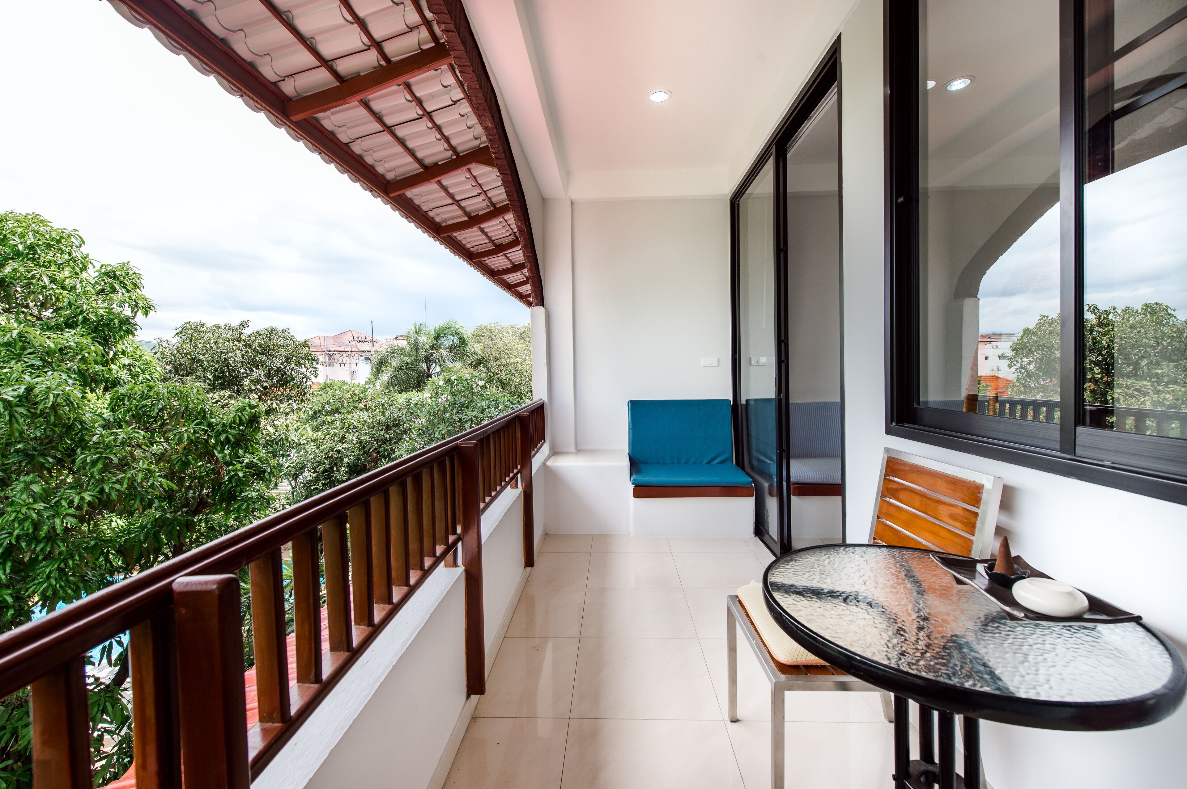 deluxe double room | 1 bedroom, minibar, in-room safe, desk