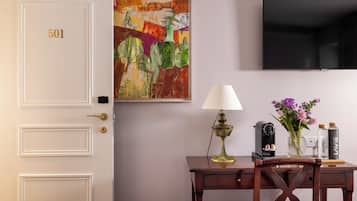 2 connected rooms