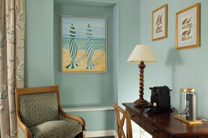 Comfort Double or Twin Room | Minibar, in-room safe, desk, blackout drapes