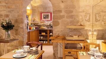 Daily buffet breakfast (EUR 18 per person)