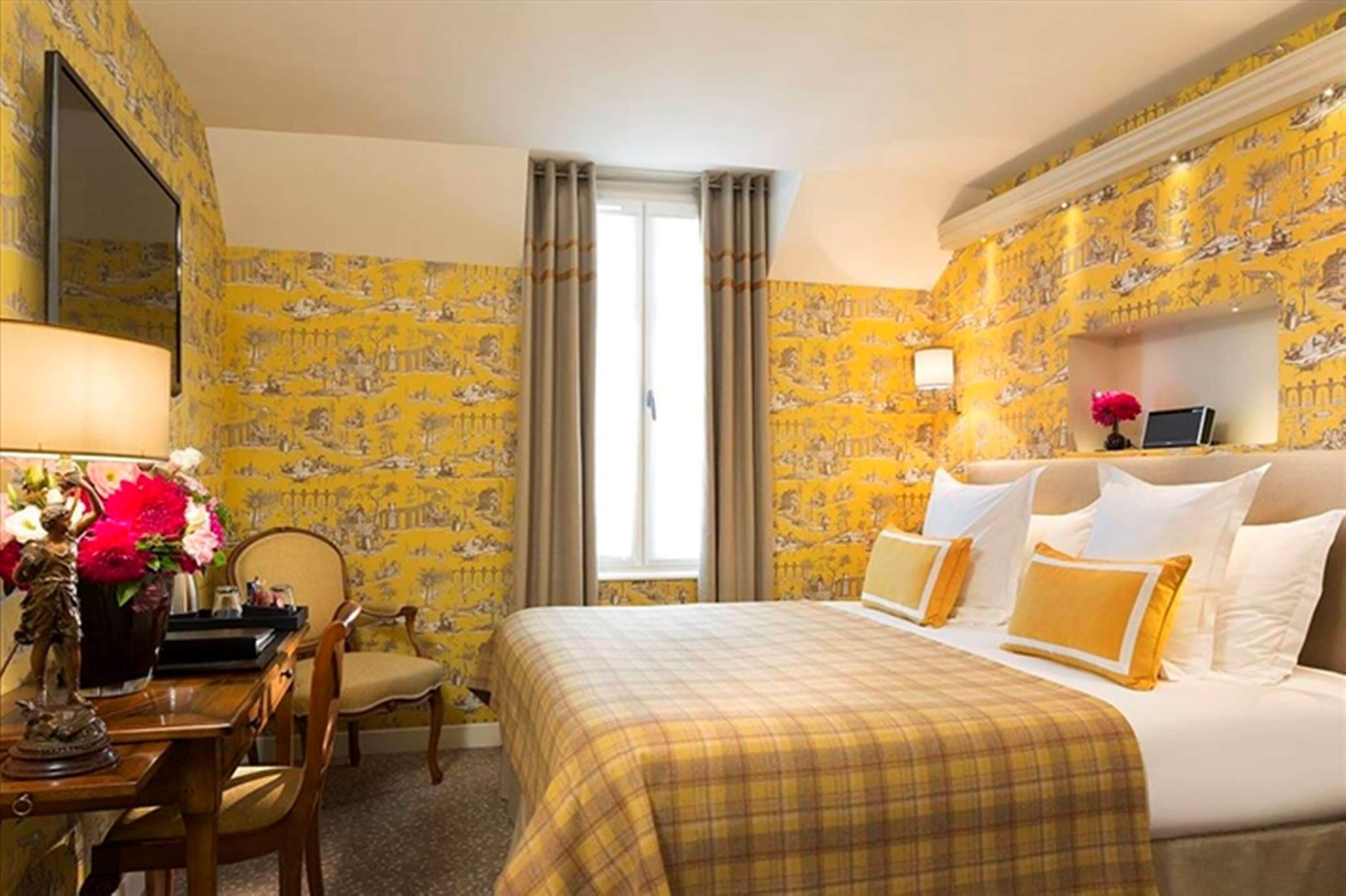 Minibar, in-room safe, desk, blackout drapes