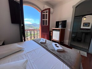 Minibar, Wi-Fi gratis, dan seprai linen